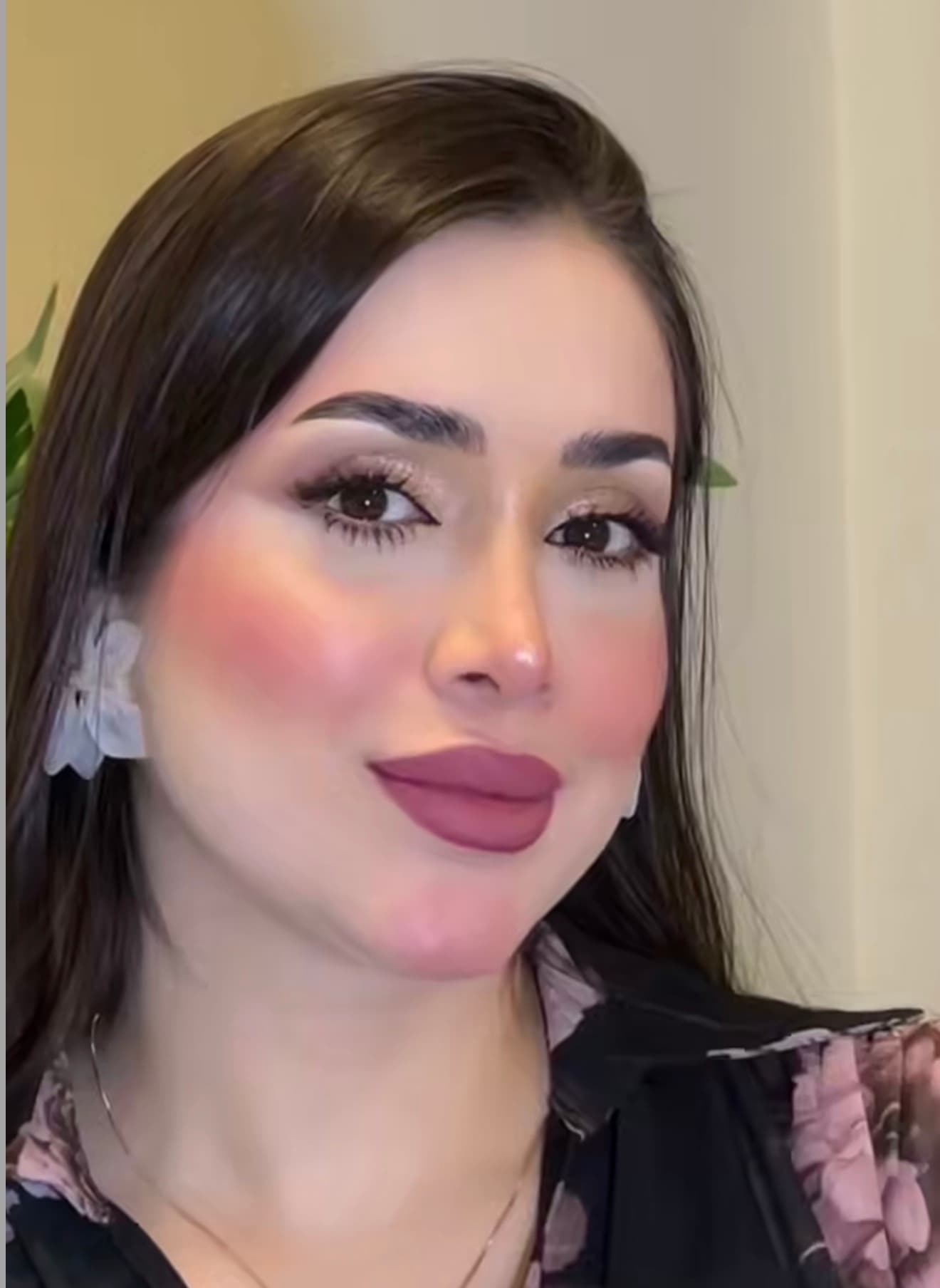 عرض العودة للدوامات-7 منتجات ل مجموعة الشفاه - 7